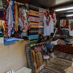 Kihnu käsitööpood "Njaputüe pued"