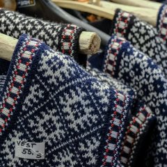 Kihnu käsitööpood "Njaputüe pued"