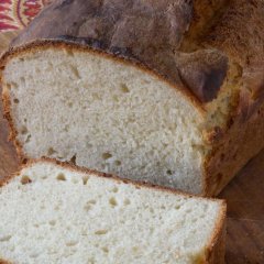 Vietējās uzkodas - svaigi kūpinātas zivis no autentiskiem Kihnu zvejniekiem